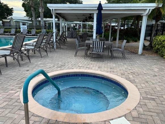 303 Winter Garden Court a Lake Alfred, FL Mobile or Manufactured Home for Sale